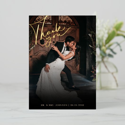 暗い色あせた写真ロマンチック黒ありがとう結婚。 箔招待状 (立ち正面)