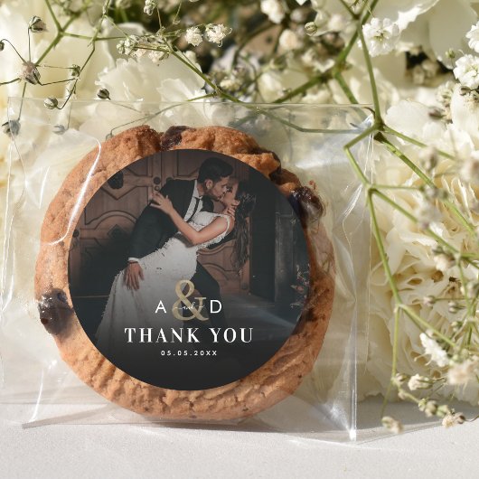 暗い色あせた写真金ゴールドアンパサンド結婚ブラック ラウンドシール