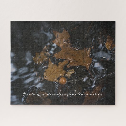 暗い葉海にオークの木やドングリ ジグソーパズル (横)