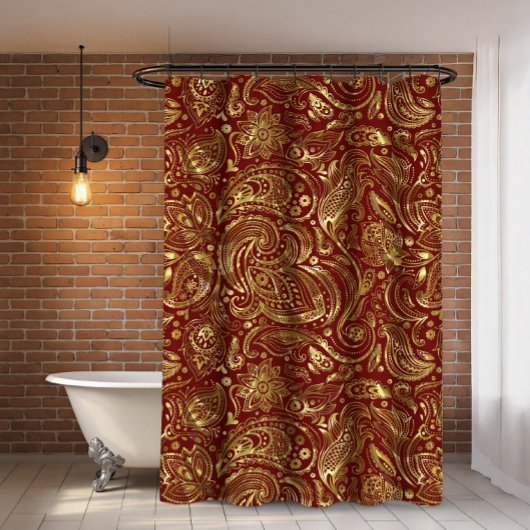 暗い赤の背景に光沢のある金ゴールドペイズリー シャワーカーテン