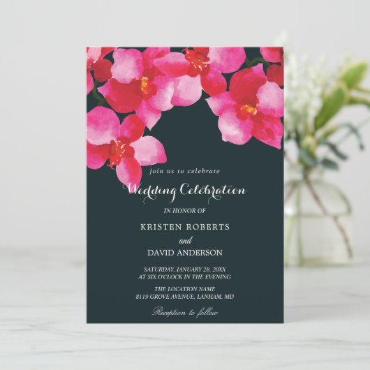 暗い赤紫色フローラと黒結婚式招待状 招待状 (スタンド正面)