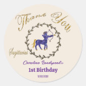 暗い金ゴールドフローラエンボス射手座〔占星術の〕十二宮図 ラウンドシール (正面)