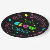 暗い黒のライトで輝くパーティープレート ペーパープレート (アングル)