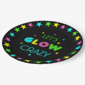 暗い黒のライトで輝くパーティープレート ペーパープレート (アングル)