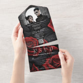 暗エレガント赤ゴシックバラ黒写真QRコード オールインワン招待状 (貼ってはがせる)