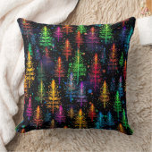 暗カラフルい森の中で輝くクリスマスツリー クッション (ブランケット)