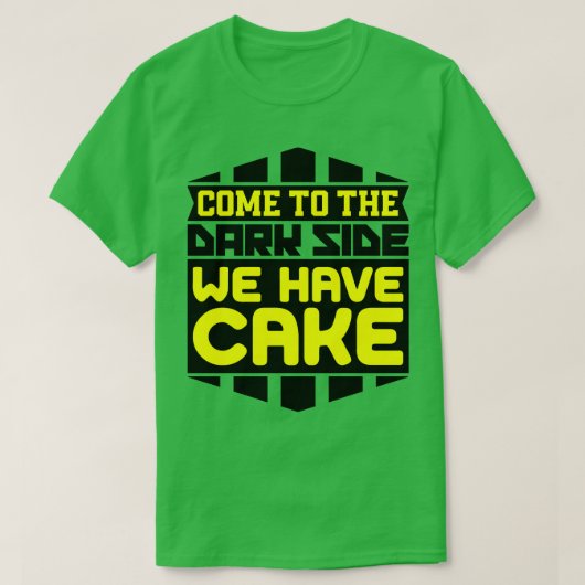 暗来い所までケーキを持っている Tシャツ (デザイン正面)
