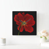 暗白熱［赤熱］光を放つ闇/赤ゲルベラ写真 スクエア壁時計 (ホーム)