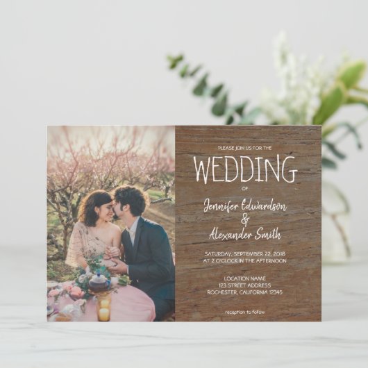 暗素朴い納屋の木の写真国ウェディング 招待状 (スタンド正面)