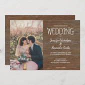 暗素朴い納屋の木の写真国ウェディング 招待状 (正面/裏面)