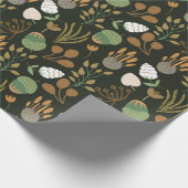 暗色のニンジンとナッツ柄 ラッピングペーパー (角)