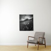 暗闇に白い水仙の花 タペストリー (インサイチュ)