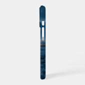 暗闇のビーチに灯る無数のキャンドル iPhone 16ケース (左側面)