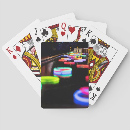 暗闇の中で輝く トランプ (裏面)