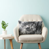 暗闇の中の枝 ランバークッション (椅子)