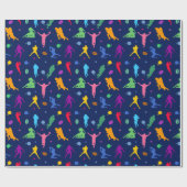 暗闇の中カラフルでサッカー選手のパターン ラッピングペーパー (フラット)