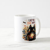 暗闇の灯り - ロウソク猫 コーヒーマグカップ (正面右)