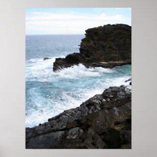 暗黒岩に波が打ち寄せる ポスター