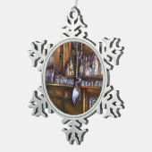 暗黙に理解される スノーフレークピューターオーナメント (右)