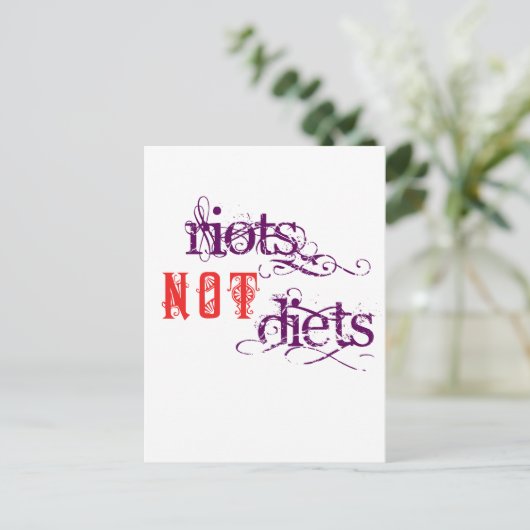 暴動はダイエットではない(紫と赤) ポストカード (スタンド正面)