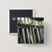 暴行銃は兵器棚に備えて置く 缶バッジ (正面&裏面)