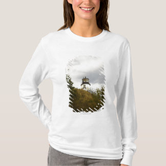 曇った日のフクロウのヘッド灯台 Tシャツ