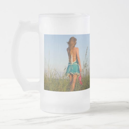 曇らされたガラス フロストグラスビールジョッキ (左)