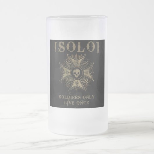 曇らされたビールのジョッキ フロストグラスビールジョッキ (中央)