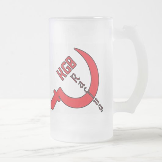 曇らされたマグを競争させるKGB フロストグラスビールジョッキ (右)