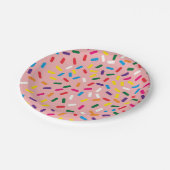 曇らされるいちごは紙皿を振りかけます ペーパープレート (アングル)