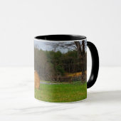 曇り日のフィールド マグカップ (正面右)