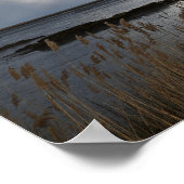 曇り日の水辺のポスター ポスター (角)