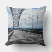 曇り橋枕 – 上の夢、下の心地よい クッション (正面)