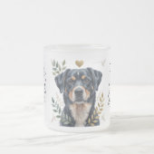 曇り犬の引用文マグ – ホームは私の犬がある場所 フロストグラスマグカップ (中央)