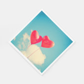 曇り空に赤いハートバルーン スタンダードランチョンナプキン (角)