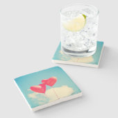 曇り空に赤いハートバルーン ストーンコースター (横)