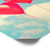 曇り空に赤いハートバルーン ポスター (角)