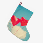 曇り空に赤いハートバルーン ラージクリスマスストッキング (正面 (吊り時))
