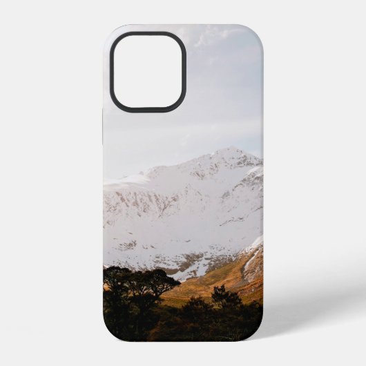 曇り空の山脈 iPhoneケース (裏面)