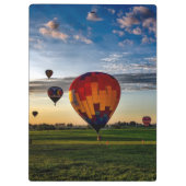 曇り空の熱気球フェスティバル クリップボード (裏面)