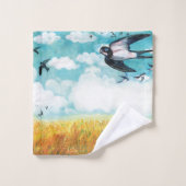 曇り空飛んでいるのビーチタオルの上のツバメ バスタオルセット (ウォッシュタオル)