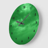 曇り緑の空 ラージ壁時計 (傾斜)