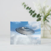 曇飛んでいる空のUFO。 ポストカード (スタンド正面)
