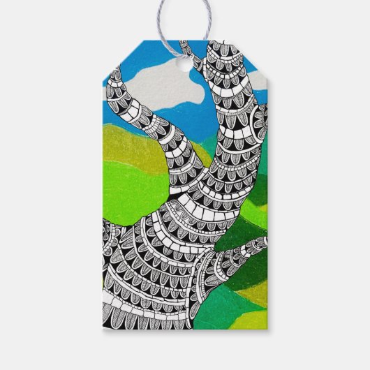 曲がった木のデザイン 雲 草原の風景 ギフトタグ (正面)