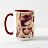 曲がった茶色がかった赤またはブルゴーニュの形状、ベージュ色 マグカップ (左)