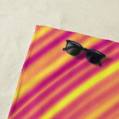 曲がる黄色、オレンジおよび紫色はパターンを波立てます ビーチタオル (インサイチュ)