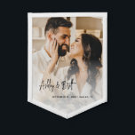 書ミニマルの写結婚真の贈り物 ペナント<br><div class="desc">ユニークの写結婚真スクリプトの新しいバナーPennant</div>