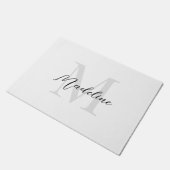 書ミニマル字白黒モノグラム ドアマット (アングル)