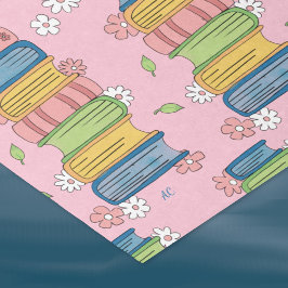 書架と花ピンクティッシュペーパー 薄葉紙