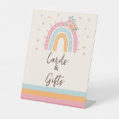 書籍とギフト虹の赤ちゃんシャワーピンク台座 台座サイン (正面)